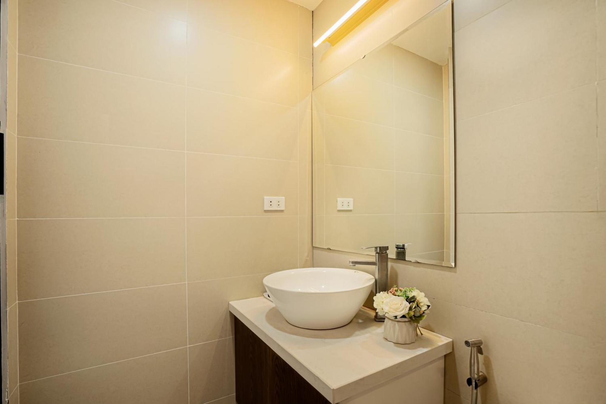 22Housing Hotel & Residence 60 Linh Lang Hanoi Luaran gambar